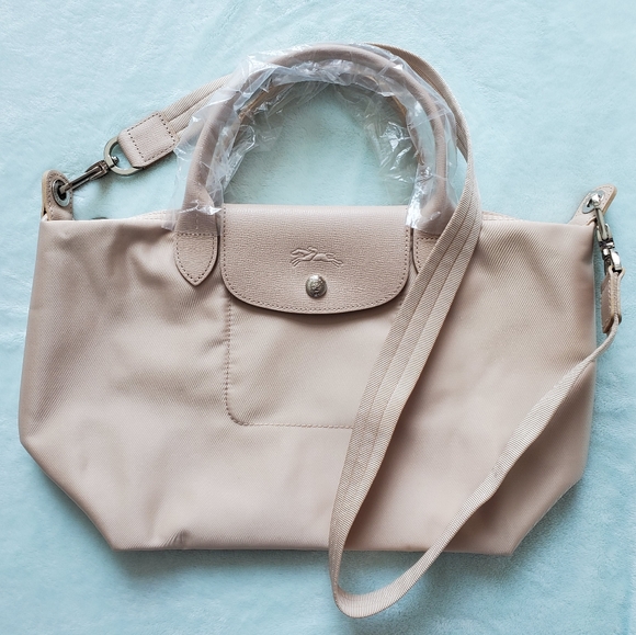 LONGCHAMP LE PLIAGE NÉO
TOP HANDLE BAG - Picture 16 of 16